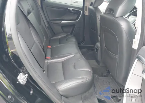 2015 Volvo Xc60 T6 Premier Plus из США, поврежденный, VIN YV4902RC4F2582520